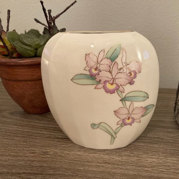 Vintage Otagiri Japan Hand Painted Porcelain Vase - Picture 1 of 8